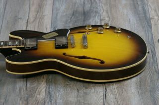Gibson Custom Shop Nashville 1963 Reissue ES - 335 63 Block Vintage Sunburst 5