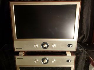 Crosley Vintage Woodgrn Look Mo.  3589 24 - inch Retro FHD LED HDTV - 1080p HD - 60 2