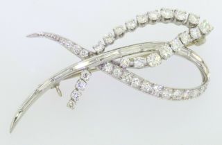 Vintage 1950s Platinum elegant 3.  0CTW VS1/F diamond ribbon brooch 2