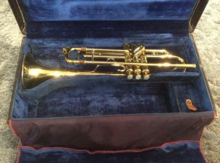 Bach Mt.  Vernon vintage trumpet (1957) 5