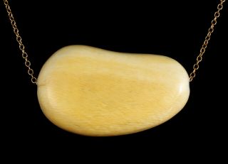 Tiffany & Co.  Elsa Peretti Signed Vintage Rare Large Bone Bean 18k Gold Necklace
