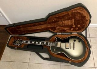 Vintage 1983 Gibson les paul custom guitar 2