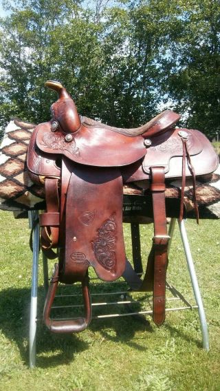 Vintage Balanced Ride Hereford Saddle.