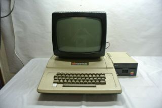 Vintage 1981 Apple II Plus Computer A2S1016,  Monitor,  Drive - Doesn ' t power up 2