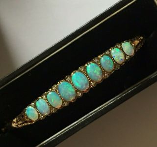 Exquisite Vintage / Antique 9ct Gold Bracelet / Bangle.  Natural Opals & Diamonds