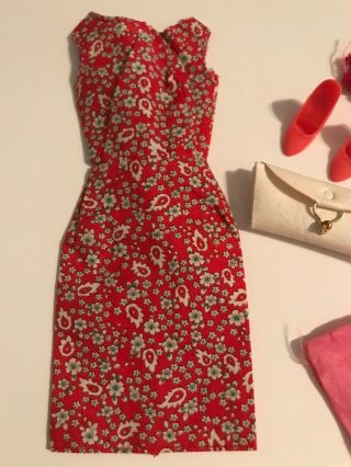vintage barbie Japanese exclusive 2 dresses red paisley print sheath/pink silk 2