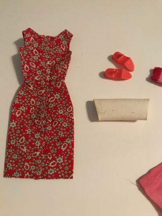 vintage barbie Japanese exclusive 2 dresses red paisley print sheath/pink silk 3