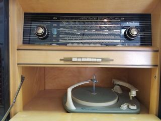 Mid Century Rare Kuba Milano 800m Vintage radio console with Bar 2