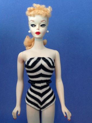 Vintage 2 Ponytail Barbie With Retouched Facial Paint 3