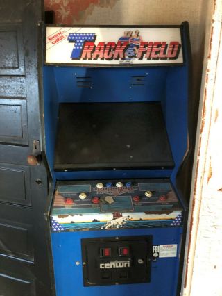 Several vintage coin operated arcade games.  ……….  Take ALL Not all pictured. 8