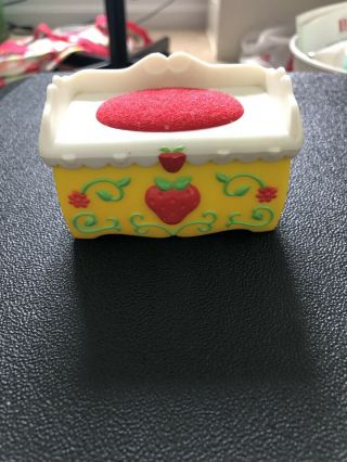 Strawberry Shortcake Vintage Berry Happy Home Fun Room Toy Box