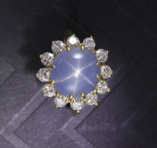 Vintage 18k 7.  25 Carat Natural Blue Star Sapphire Diamond Halo Ring