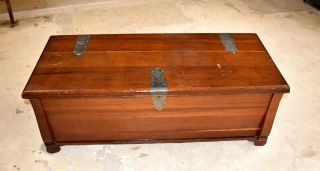 Vintage Rustic Solid Red Cedar Trunk Chest Coffee Table Antique Furniture 2