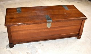 Vintage Rustic Solid Red Cedar Trunk Chest Coffee Table Antique Furniture 3