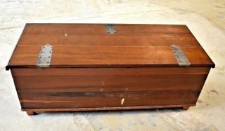 Vintage Rustic Solid Red Cedar Trunk Chest Coffee Table Antique Furniture 6