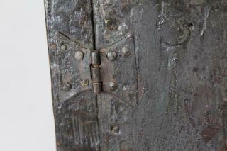 MUSEUM QUALITY 17TH C PILGRIM PERIOD CARVED OAK HANGING LIVERY CUPBOARD 7