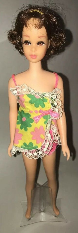 Vintage Barbie Francie Twist N Turn Tnt Short Flip Brunette W/ Oss 1170 Japan