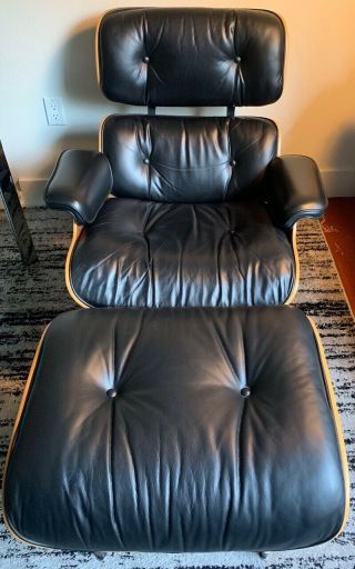 Herman Miller Eames Lounge Chair & Ottoman - Walnut and Black Leather 2002 7