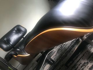 Herman Miller Eames Lounge Chair & Ottoman - Walnut and Black Leather 2002 9