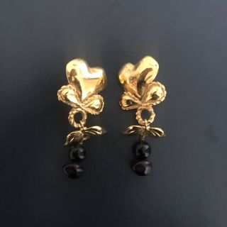 Christian Lacroix vintage clip on earrings gold tone dangling heart beads long 4