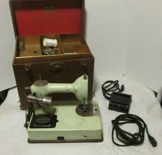 Vintage Sewhandy Featherweight Sewing Machine Needs Tlc Lqqk