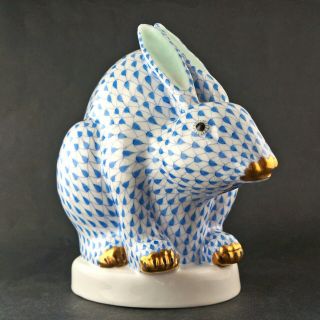 Vintage Herend Blue Fishnet Large Chinese Rabbit,  5337 Porcelain Figurine Nr