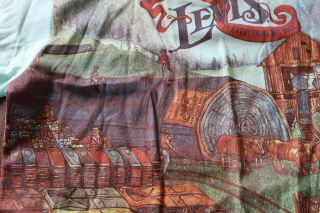 Vintage Retro Levi ' s Men ' s Blue T - Shirt Size XL Farm Scene Cows Pants Hay S/S 5
