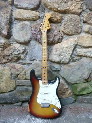 Vintage 1972 Fender Stratocaster w/ Custom Shop 69 Strat pickups.  70 ' s Goodness 2