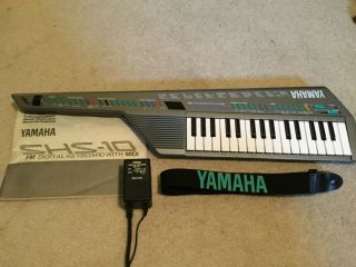 Yamaha Shs - 10 Fm Digital Synthesizer Keytar Vintage W/ Ac Adapter Made In Japan