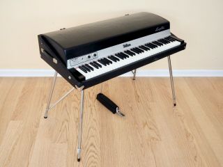 1973 Fender Rhodes Stage 73 Mk I Vintage Electric Piano W/ Legs & Pedal