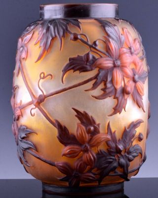 EXTREMELY RARE c1920 EMILE GALLE MOLD - BLOWN CLEMATIS CAMEO ART GLASS VASE 2