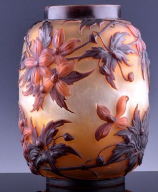 EXTREMELY RARE c1920 EMILE GALLE MOLD - BLOWN CLEMATIS CAMEO ART GLASS VASE 3