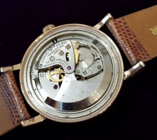 Vintage Mens Oversized 18k Solid Gold Universal Geneve Wristwatch 7