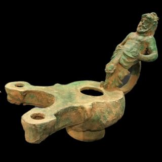 Rare Ancient Roman Bronze Double Spouted,  Single Statue Oil Lamp - 200 - 400 Ad (1