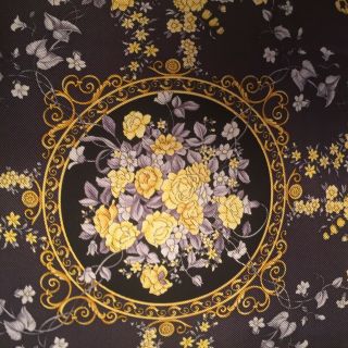 Vtg Gianni Versace silk pillow Made in Italy yellow flower two sided 2