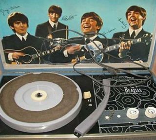 Rare 1964 Beatles Phonograph Record Player w/ Box & Booklet EXC Plays 2