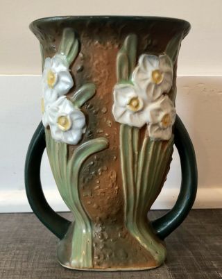 Vintage Roseville Pottery Jonquil Double Handled Vase Daffodil Pattern 7”