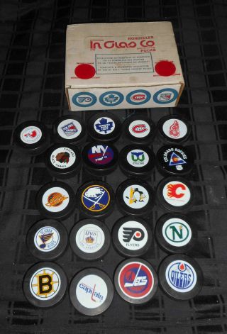 Vintage Nhl Hockey Pucks Complete In Glass Co 21 Team Set Pucks