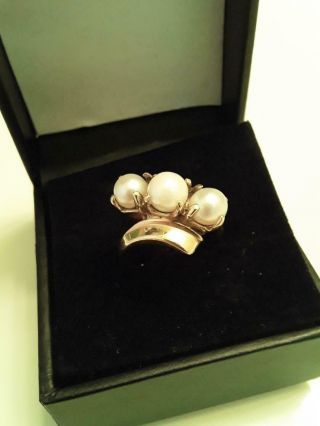 Vintage Pearl Three Pearl Ring 14 K Gold 8.  3 Grams Of Gold
