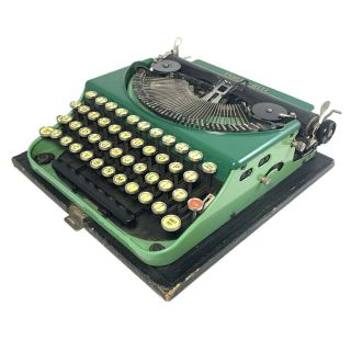 Gorgeous Green Porto Rite Typewriter W/case Portable Vtg Antique 打字机 タイプライター
