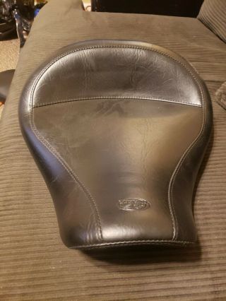 Mustang 76117 Harley - Davidson Dyna 2006 - 2017 Wide Vintage Solo Seat