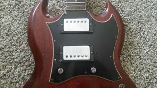 Custom vintage red Gibson SG 6 - string electric guitar w/ classic black case 9