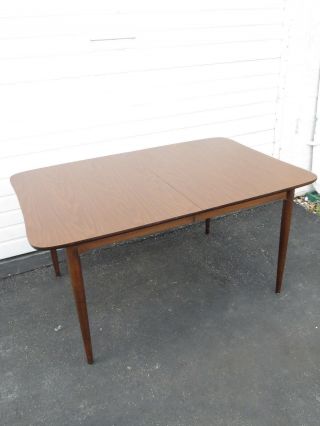 Mid Century Modern Set of Dining Table and Six Chairs by Bassett Furniture 9436X 9