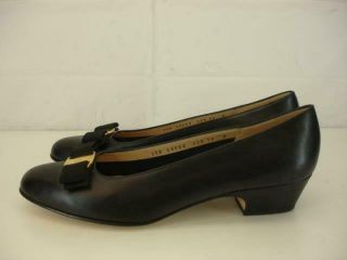 Womens Sz 10 B M Salvatore Ferragamo Vara Black Leather Shoes Pump Bow Low Heels
