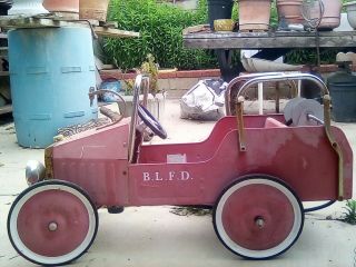 Vintage Pedal Car Antique Fire Truck Classic Toy Childrens Engine Kids Toddler