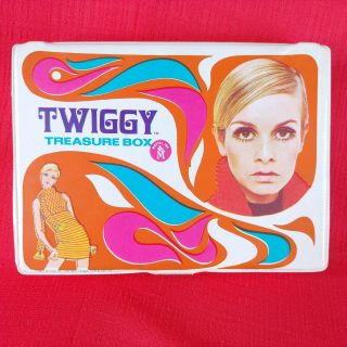 Vtg Twiggy Treasure Box Case 1967 Mattel Fashion Model Doll Case Mod Op Art 9 In