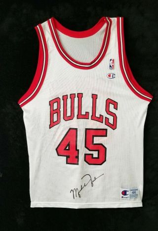 Champion Michael Jordan Chicago Bulls Signed Autographed 45 Jersey Sz.  44 Vtg