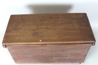 VERY RARE 17TH C MA PILGRIM TABLE TOP BLANKET CHEST WOOD PINTLE HINGES 3