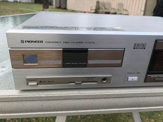 Vintage Pioneer P - D70 Stereo Compact Disc CD Player Vintage 1984 Parts Repair 2