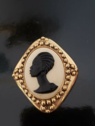 Coreen Simpson The Black Cameo Nail Head Gold Tone Vintage Pin/brooch